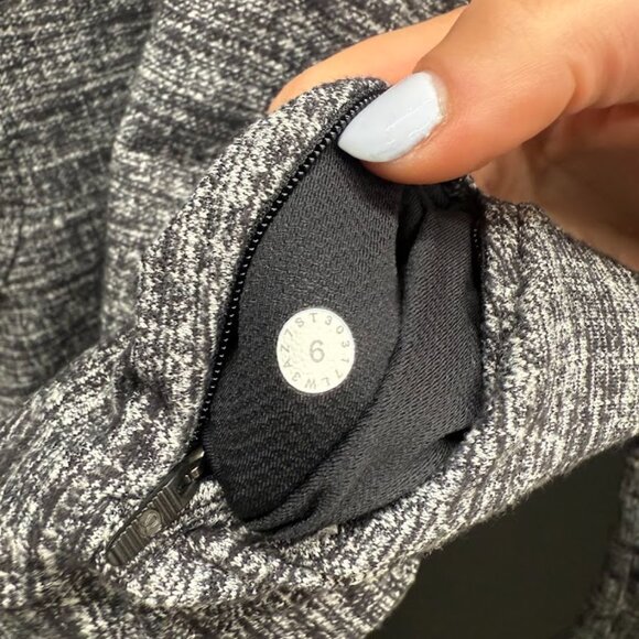 Lululemon Extra Mile 1/2 Zip - Picture 5 of 7